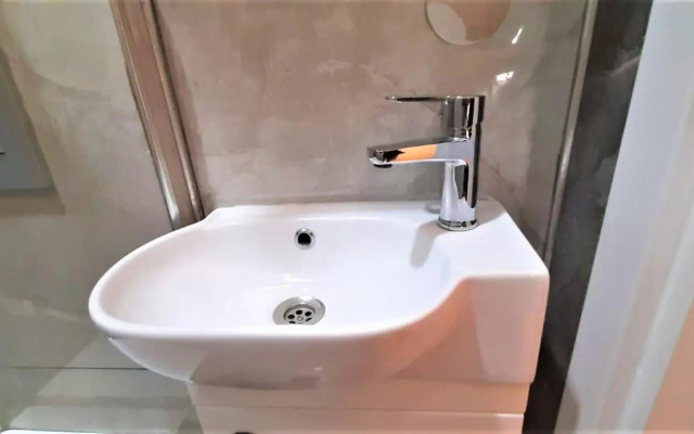 Valentine Suites Hotel