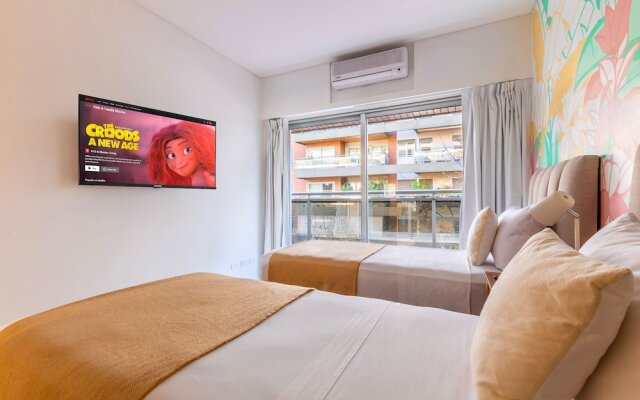 2BR Family Apt Puente de la Mujer View