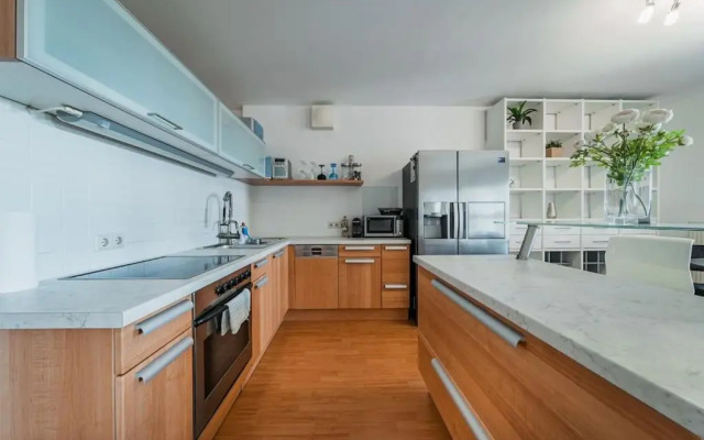 Spektakuläres Apartment ✩ 7. Stock ✩ kostenlose Parkgarage