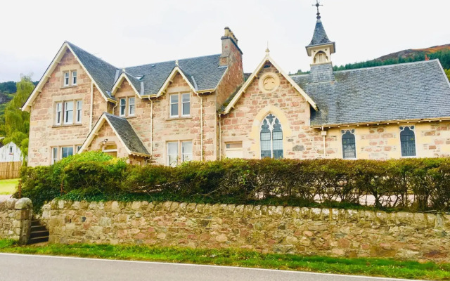 The Old Manse, Loch Ness (highland-escape)