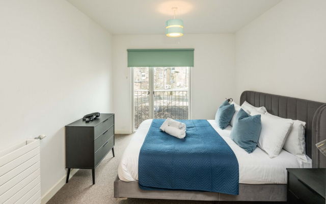 Modern 2 Bed Flat Near O2 & Canary Wharf