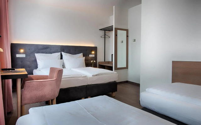 Home Hotel