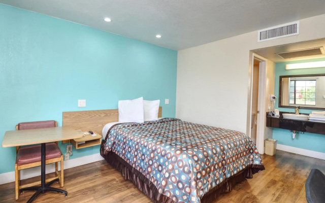 Vagabond Inn Buttonwillow North I-5