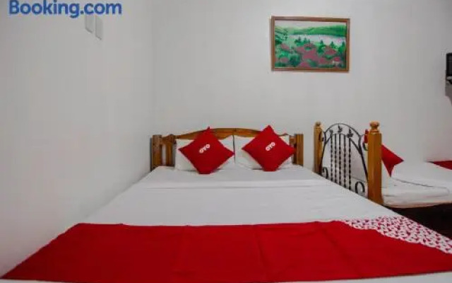 OYO 741 Sierra Travellers Inn