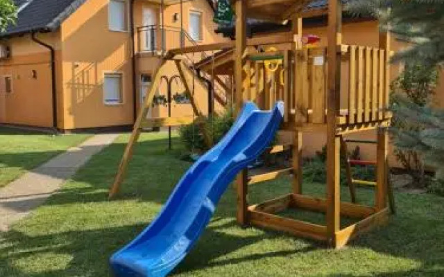 Richie I Apartman & Pool