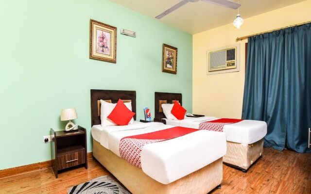 Sweet Palace Hotel by OYO Rooms