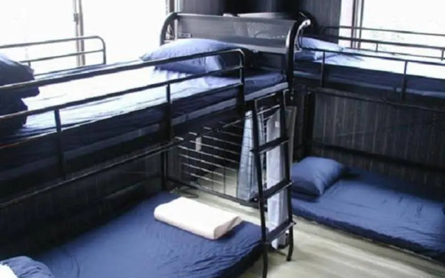 International Guesthouse Azure Narita – Guest Rooms – Tomisato