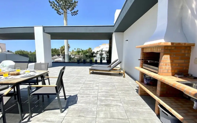 Tavira Grand Balcony With Pool by Homing