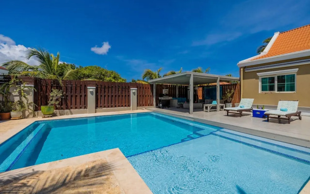 Nature Private Pool Gazebo Outdoor Dining