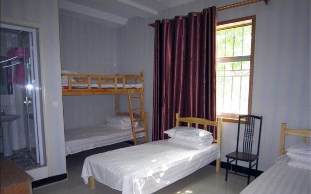 Dunhuang Family Youth Hostel
