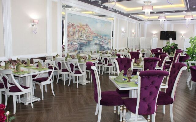 Zarafshan Grand Hotel FIEZ