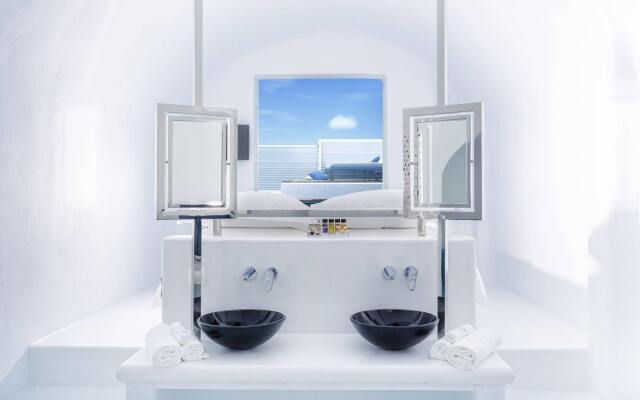 Oia Collection Boutique Suites