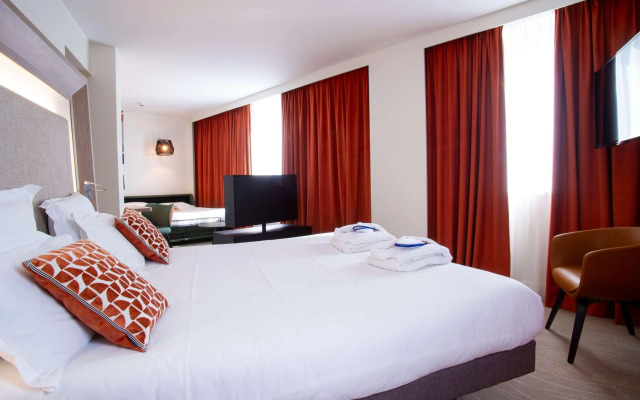 Novotel Lyon Centre Confluence Bord de Saone