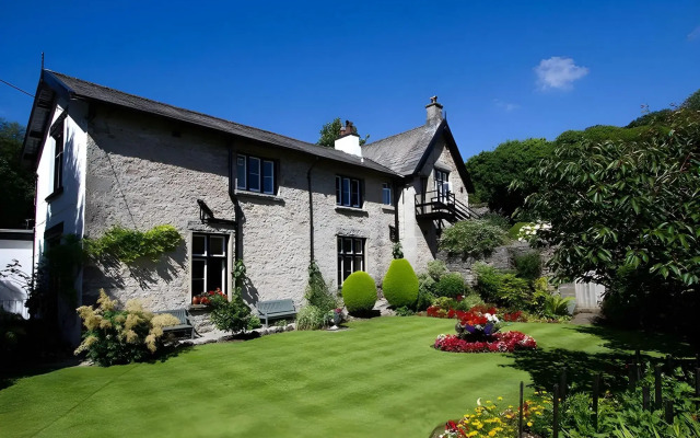 Grange Manor