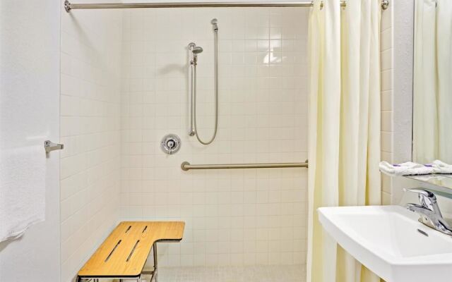 Days Inn by Wyndham Jacksonville Baymeadows