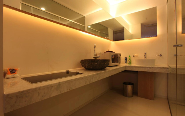 Yuwon Hotel
