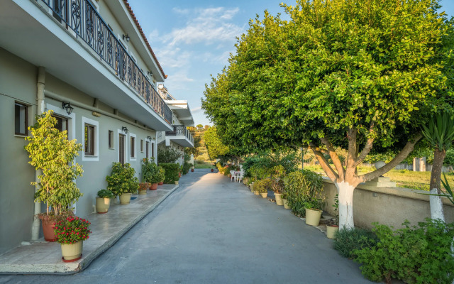 Sofia - Yiota Studios & Apartments