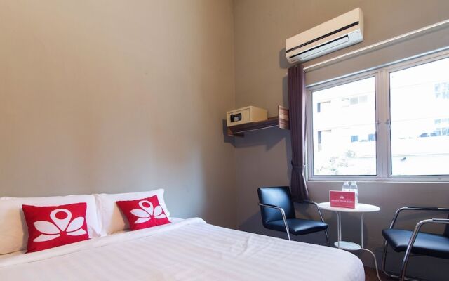 ZEN Rooms Basic Imbi