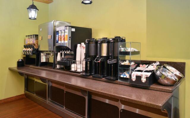 Staybridge Suites Orlando Royale Parc Suites by IHG