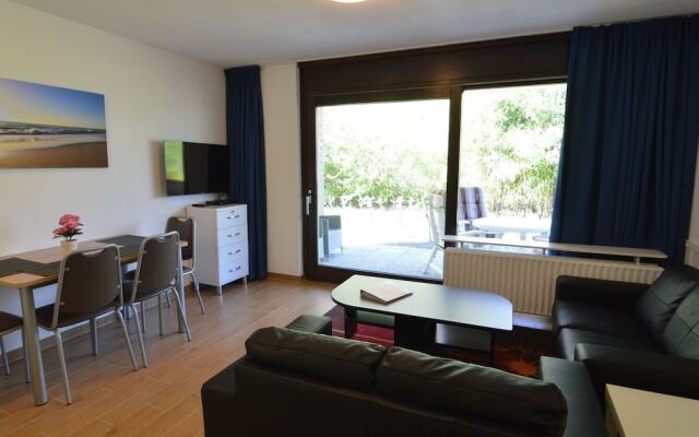 Apartment in Nieuwvliet with Roof Terrace, Garden, Parking