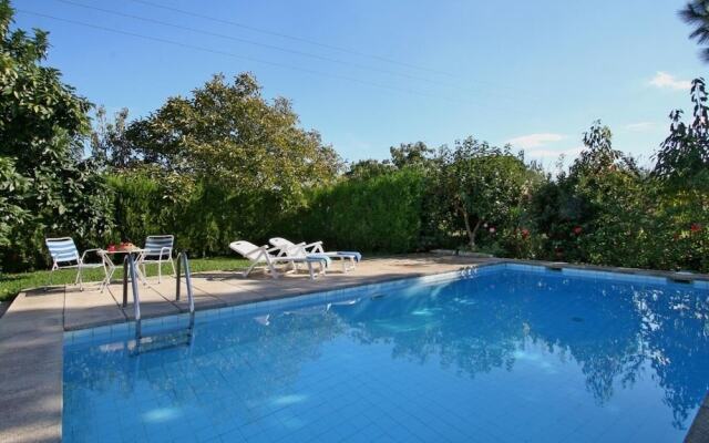 Villa - 4 Bedrooms with Pool - 103228
