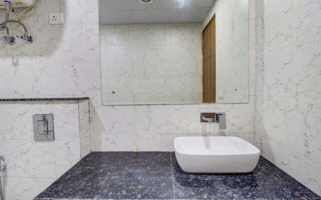 FabHotel Gross inn Suites