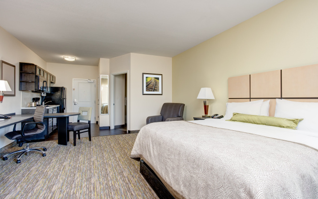 Candlewood Suites Cut Off by IHG