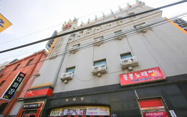 hotelImage