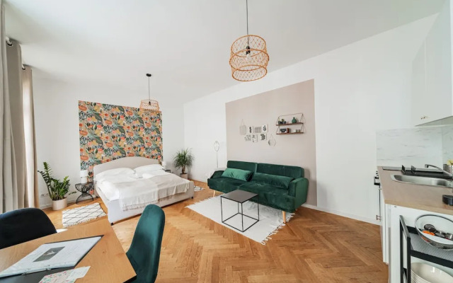 The 15s Apartments