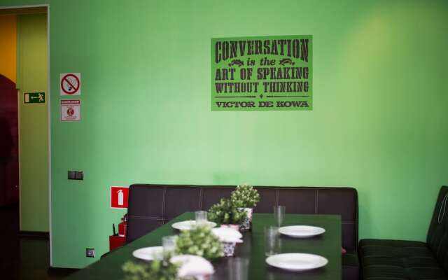 Red Hostel - Adults Only