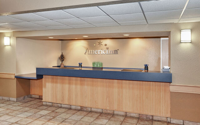 AmericInn Lodge & Suites Saugatuck — Douglas