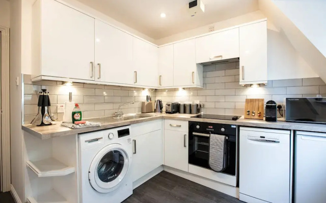 Beautiful central apartment with parking