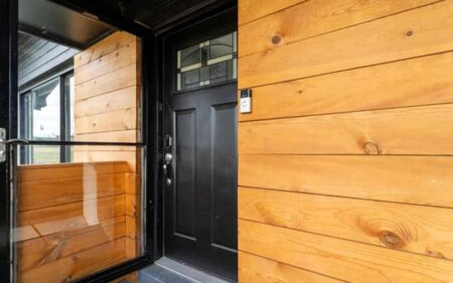 Retreat in Vibrant Westminster 4BR Hot Tub