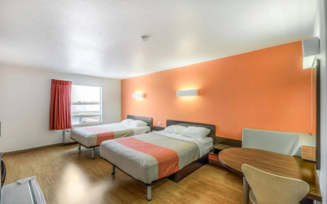 Motel 6 Regina, SK