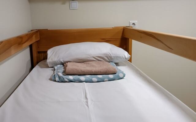 Metro Hostel
