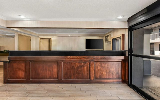 Motel 6 Lester, PA - Philadelphia Airport