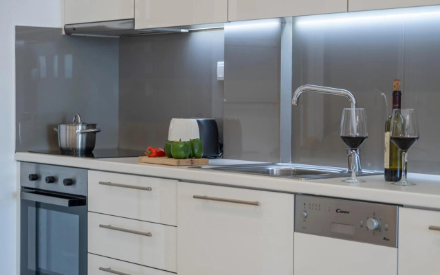 Meli Apartments & Villas