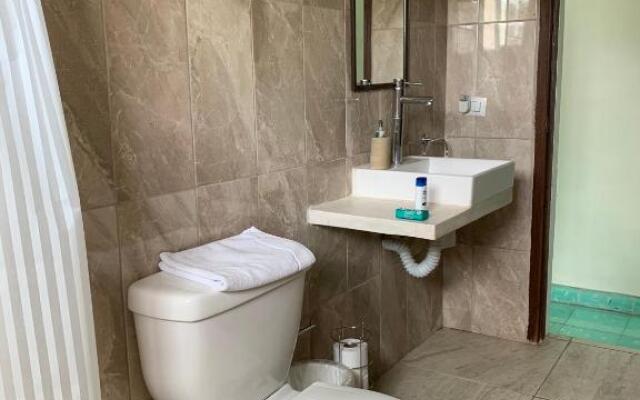 CoCo 2 Spacious Apartment Downtown with Garden