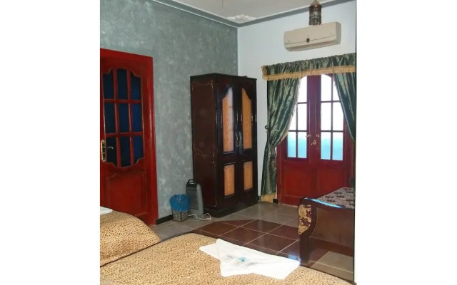 Bedouin Castle Hotel & Safari