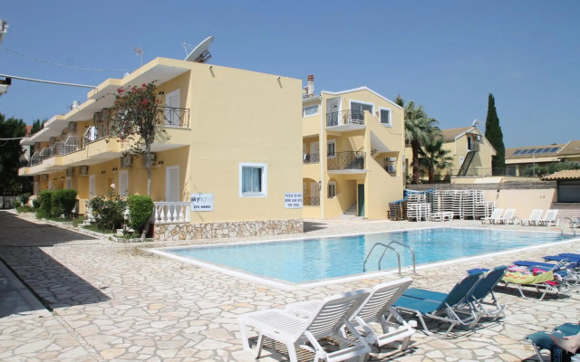 Lemon Grove Hotel and Studios