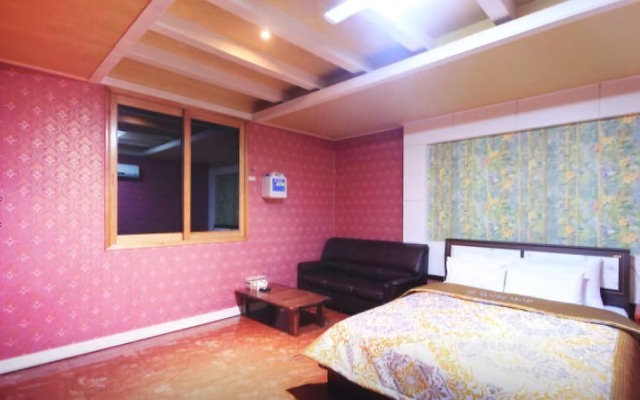 Narbone Motel