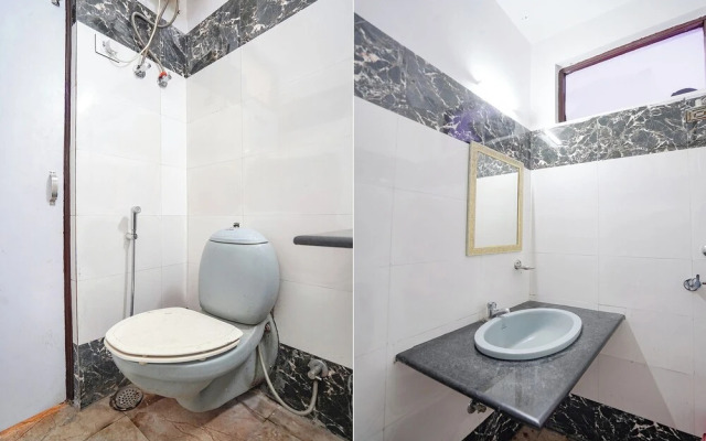 Fabhotel Richa Palace