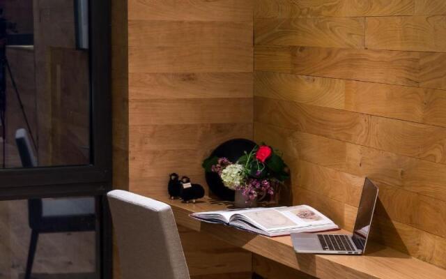 Hotel AWA Puerto Varas