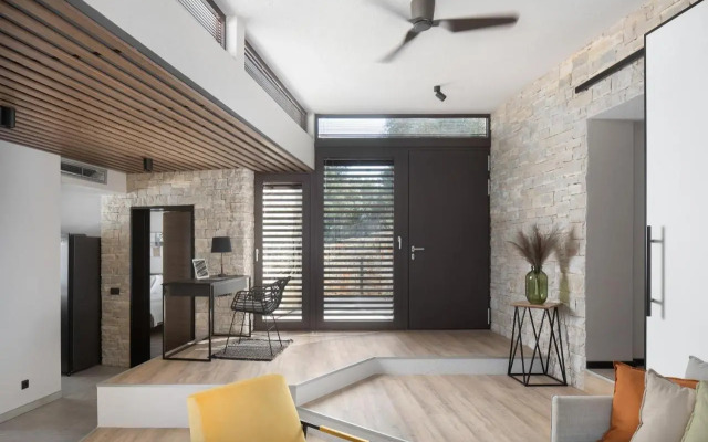 Vale Residence - exclusive & private property by the sea