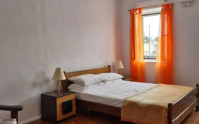 Charming Traditional 1-bed House in Rhodes