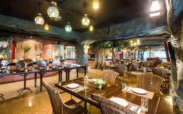 D&D Inn Khaosan