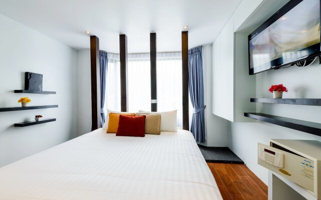 Raha Grand Hotel