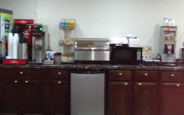 Ameraview Inn And Suites