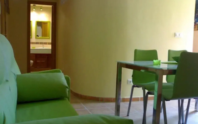 Triple Apartment - Double and Single bed 2