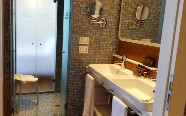 Trampolines Suite Hotel